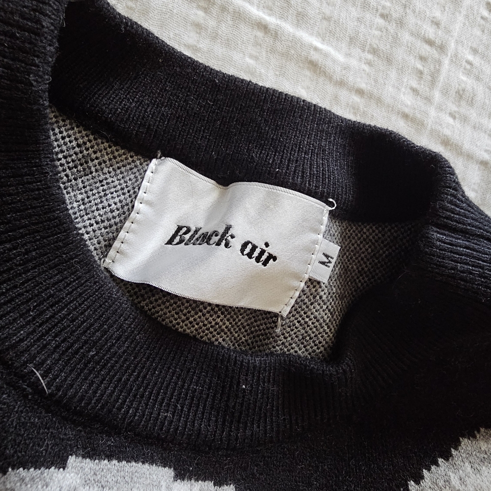 Black and White DEATHNOTE Misa And L Knit Sweater By Black AIR - Picture 3 of 4